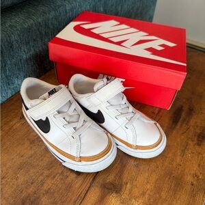 Nike Kids Court Legacy